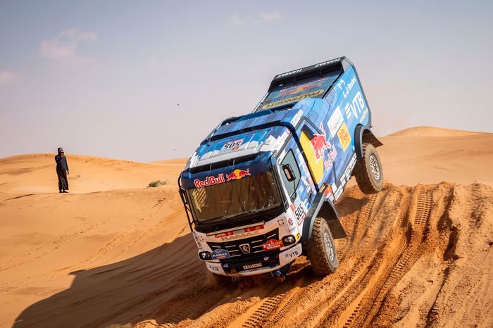 #505 Kamaz - Master: Eduard Nikolaev, Evgenii Iakovlev, Vladimir Rybakov