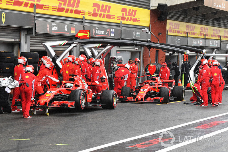 Sebastian Vettel, Ferrari SF71H and Kimi Raikkonen, Ferrari SF71H in Q3