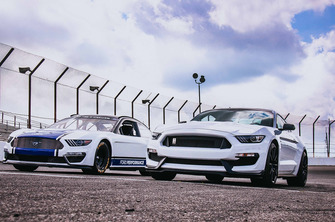 2019 Monster Energy NASCAR Cup Series Mustang