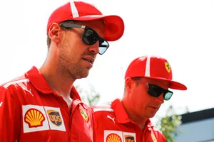Kimi Raikkonen, Ferrari, et Sebastian Vettel, Ferrari