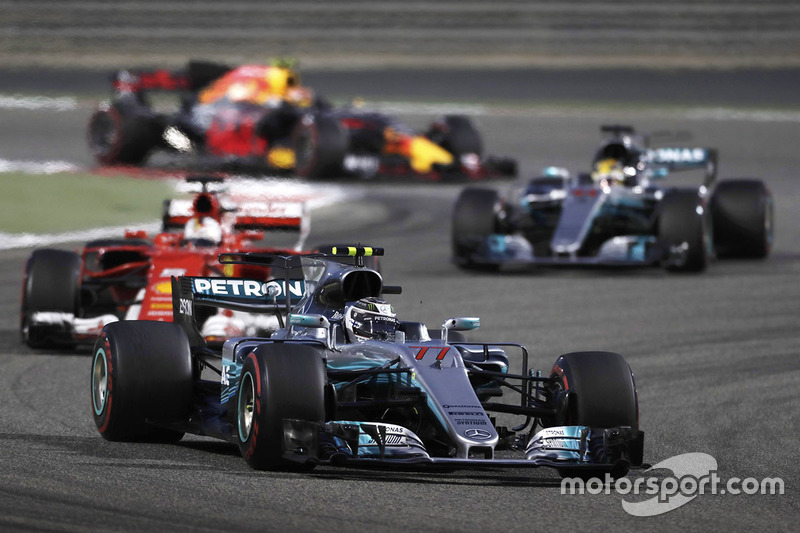 Valtteri Bottas, Mercedes AMG F1 W08, leads Sebastian Vettel, Ferrari SF70H,Lewis Hamilton, Mercedes