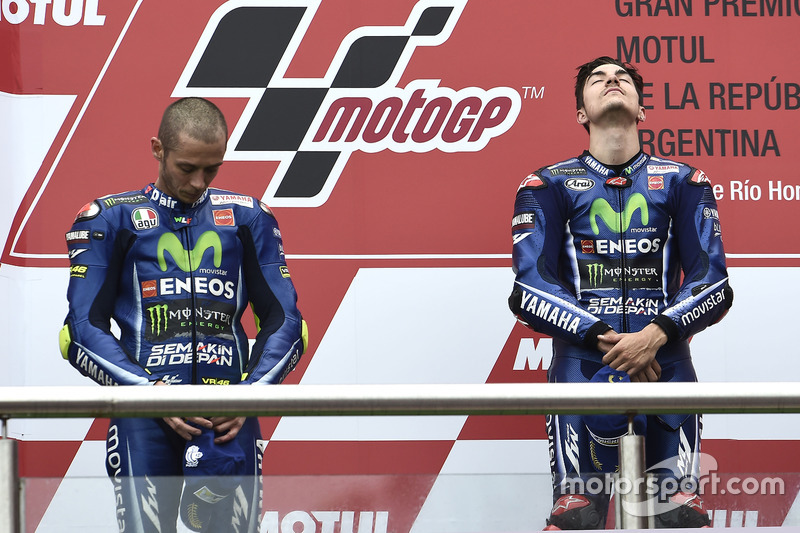 Podium: Race winner Maverick Viñales, Yamaha Factory Racing, Second place Valentino Rossi, Yamaha Fa