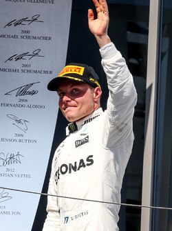 Valtteri Bottas, Mercedes AMG F1 W08 celebra en el podio