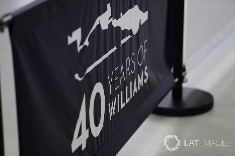 40 років Williams, атмосфера
