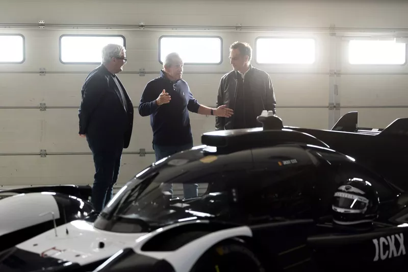 Jacky Ickx, Genesis Magma Racing, Cyril Abiteboul, Genesis Magma Racing, Luc Donckerwolke, Genesis Magma Racing