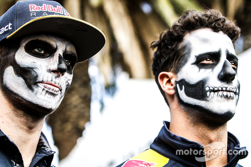 (L to R): Max Verstappen, Red Bull Racing with team mate Daniel Ricciardo, Red Bull Racing