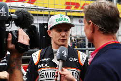 Nico Hulkenberg, Sahara Force India F1 con David Coulthard, Consigliere Red Bull Racing e Scuderia T