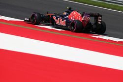 Carlos Sainz Jr., Scuderia Toro Rosso STR11