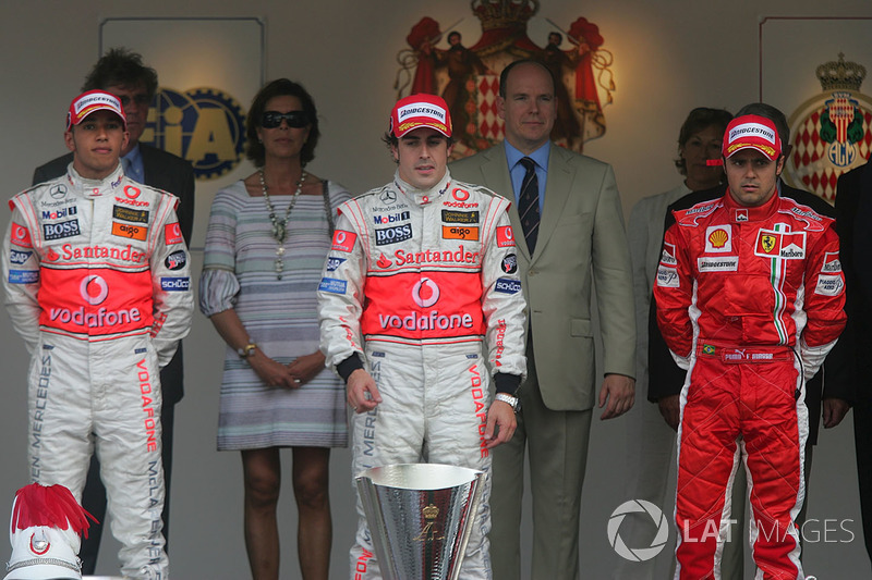 Podium: race winner Fernando Alonso, McLaren, second place Lewis Hamilton,McLaren, third place Felip