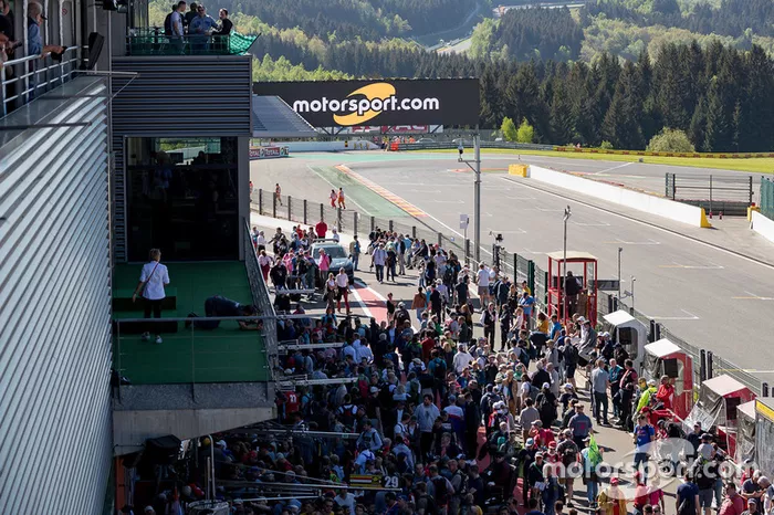Pit-Walk fans