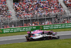 Sergey Sirotkin, Williams FW41 et Esteban Ocon, Force India VJM11 en bataille