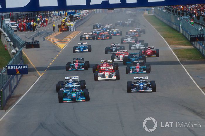 Start: Schumacher is beter weg dan polesitter Mansell