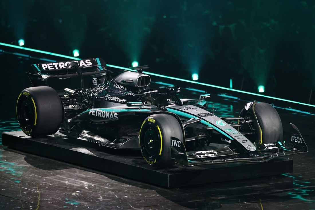 Mercedes F1 W16

