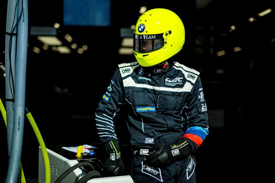 Mecánico del BMW M Team WRT