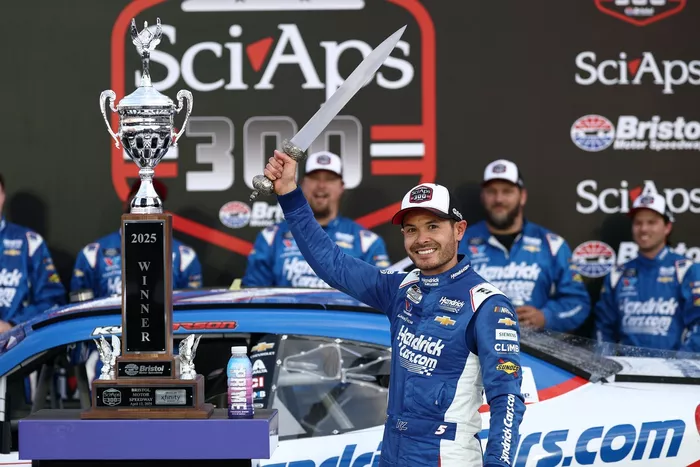 Kyle Larson, Chevrolet