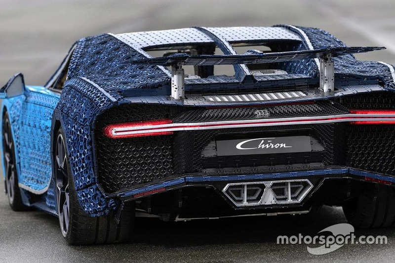 Bugatti Chiron з Lego Technic
