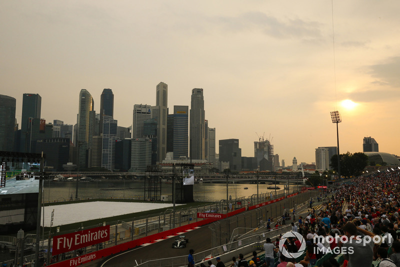 Fans y Lewis Hamilton, Mercedes AMG F1 W09
