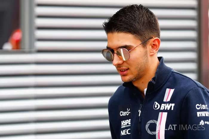 Esteban Ocon, sin sitio en Force India y con el vínculo de Mercedes dificultando su llegada a otros equipos, Williams parece su única opción