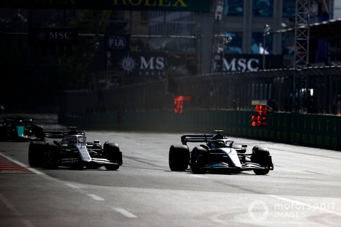 Lewis Hamilton, Mercedes W13, Yuki Tsunoda, AlphaTauri AT03