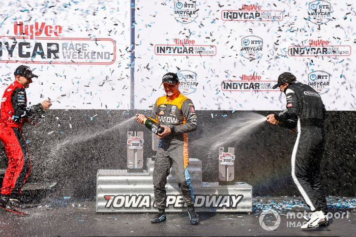 Podio: Will Power, Team Penske Chevrolet, Patricio O'Ward, Arrow McLaren SP Chevrolet, Scott McLaughlin, Team Penske Chevrolet