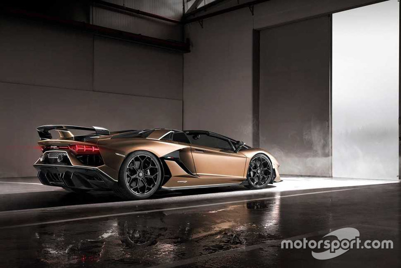 2019 Lamborghini Aventador SVJ Roadster