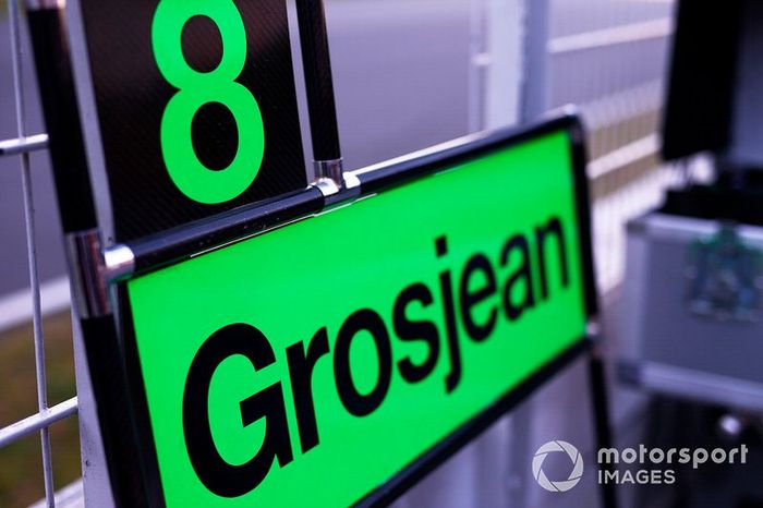 Pit board for Romain Grosjean, Haas F1 Team