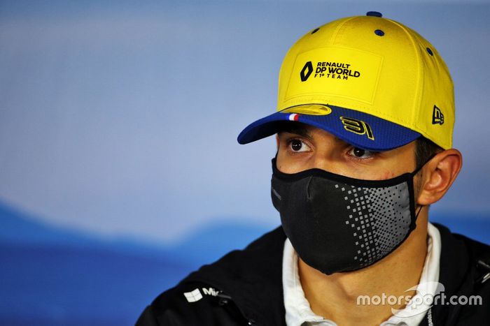 Esteban Ocon, Renault F1 en la conferencia de prensa