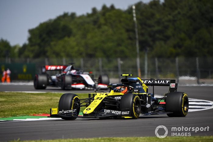 Esteban Ocon, Renault F1 Team R.S.20, Romain Grosjean, Haas VF-20