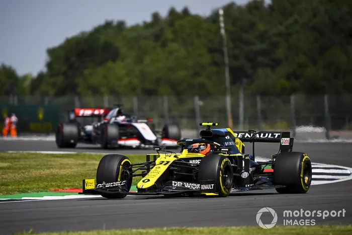 Esteban Ocon, Renault F1 Team R.S.20, Romain Grosjean, Haas VF-20