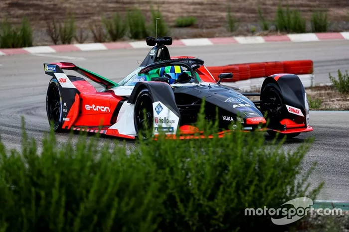 Audi e-tron FE06