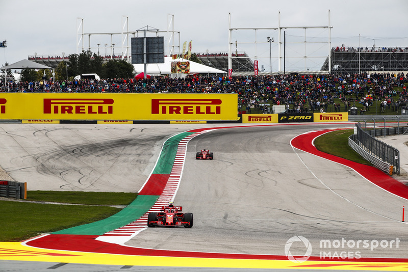 Kimi Raikkonen, Ferrari SF71H, Sebastian Vettel, Ferrari SF71H