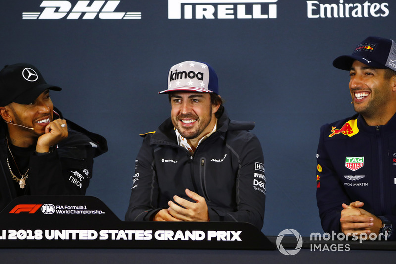 Lewis Hamilton, Mercedes AMG F1, Fernando Alonso, McLaren, et Daniel Ricciardo, Red Bull Racing, en conférence de presse