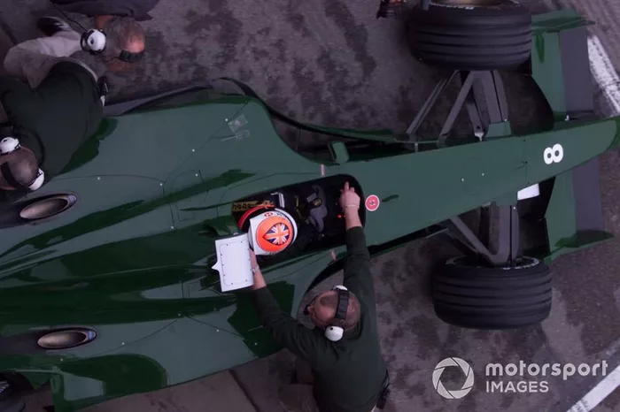 Johnny Herbert, Jaguar R1