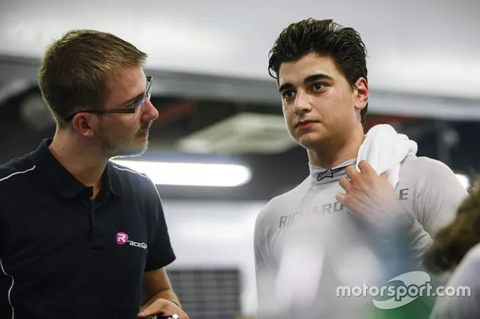 Caio Collet (foto) y Adrien David, también miembros de la Academia de Jóvenes de Renault, también se encontraron retenidos en el hotel de Tenerife