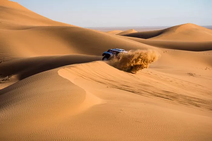 #302 JCW X-Raid Team: Stephane Peterhansel, Paulo Fiuza