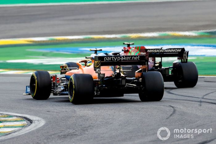 Charles Leclerc, Ferrari SF21, lucha con Lando Norris, McLaren MCL35M