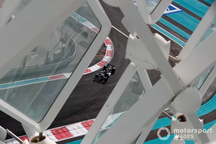 Lewis Hamilton, Mercedes W12