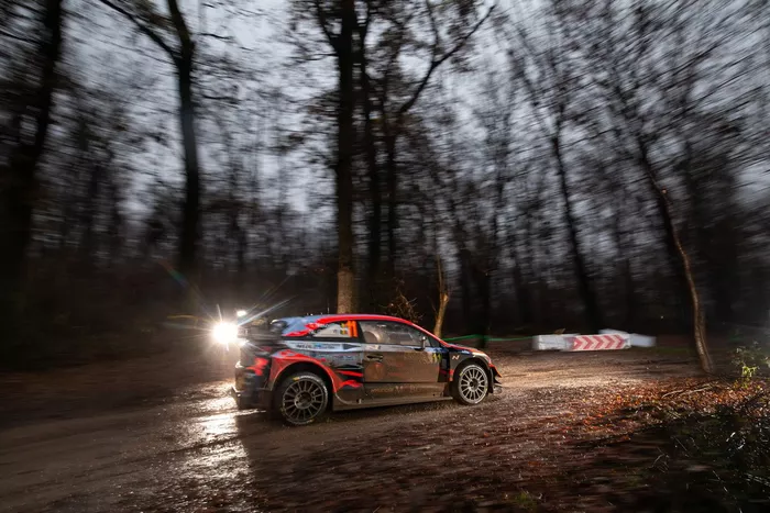 Thierry Neuville, Nicolas Gilsoul, Hyundai Motorsport Hyundai i20 Coupe WRC