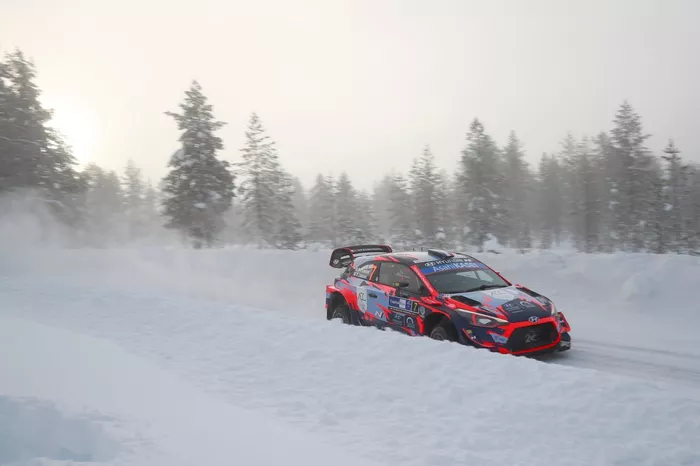 Pierre-Louis Loubet, Vincent Landais, Hyundai 2C Competition Hyundai i20 Coupe WRC