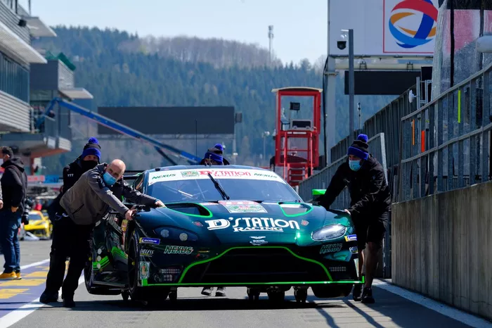 #777 D' Station Racing Aston Martin Vantage AMR: Satoshi Hoshino, Tomonobu Fujii, Andrew Watson