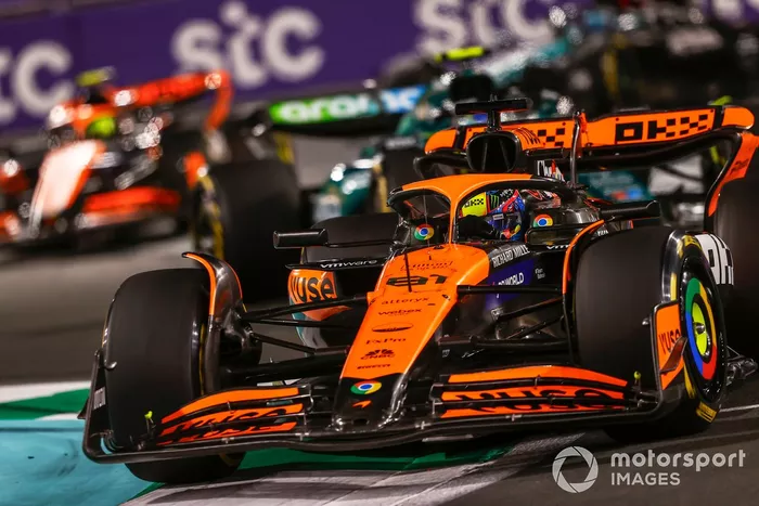 Oscar Piastri, McLaren MCL38 