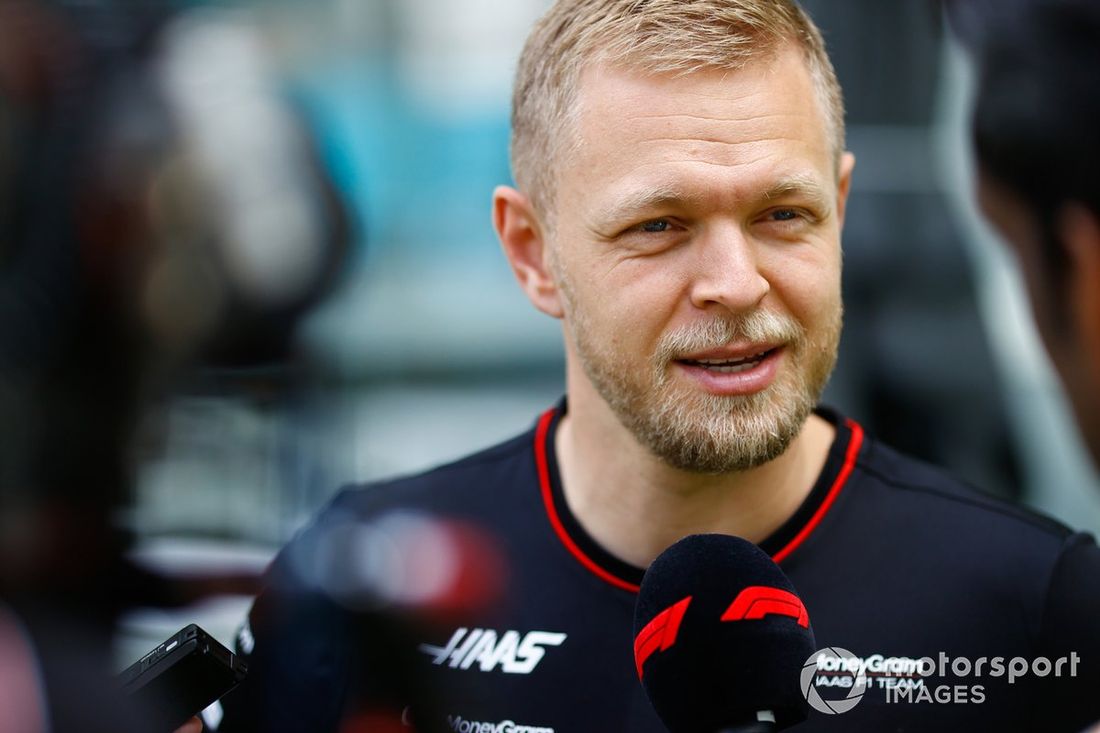 Kevin Magnussen, Haas F1 Team, habla con los medios de comunicación