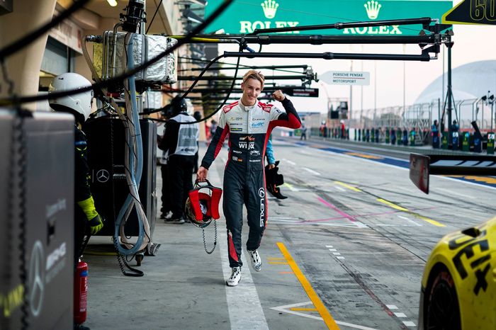 #78 Akkodis ASP Team Lexus RC F LMGT3: Finn Gehrsitz