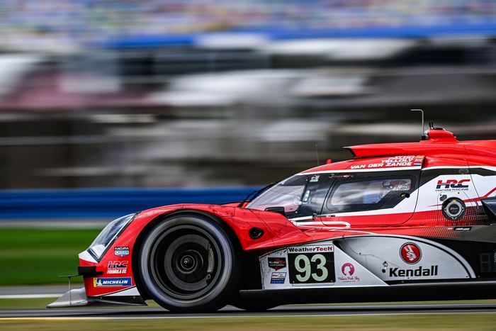 #93 Acura Meyer Shank Racing w/Curb Agajanian Acura ARX-06: Renger van der Zande, Nick Yelloly, Alex Palou, Kaku Ohta
