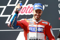 Podium : le vainqueur Andrea Dovizioso, Ducati Team