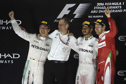 Podium: winnaar Lewis Hamilton, Mercedes AMG F1, tweede Nico Rosberg, Mercedes AMG F1, derde Sebasti