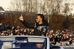 Motorsport meets Sindelfingen: Mercedes feiert
