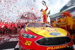 Ganador, Joey Logano, Team Penske Ford
