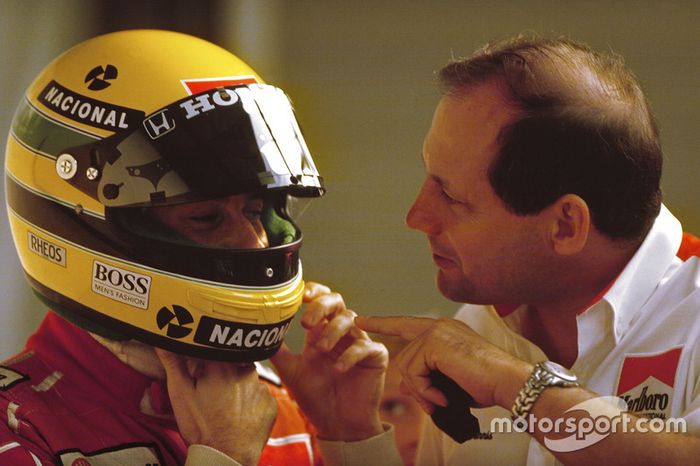 Senna, líder de McLaren