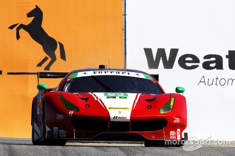 #63 Scuderia Corsa Ferrari 488 GT3: Крістіна Нільсен, Алессандро Бальзан